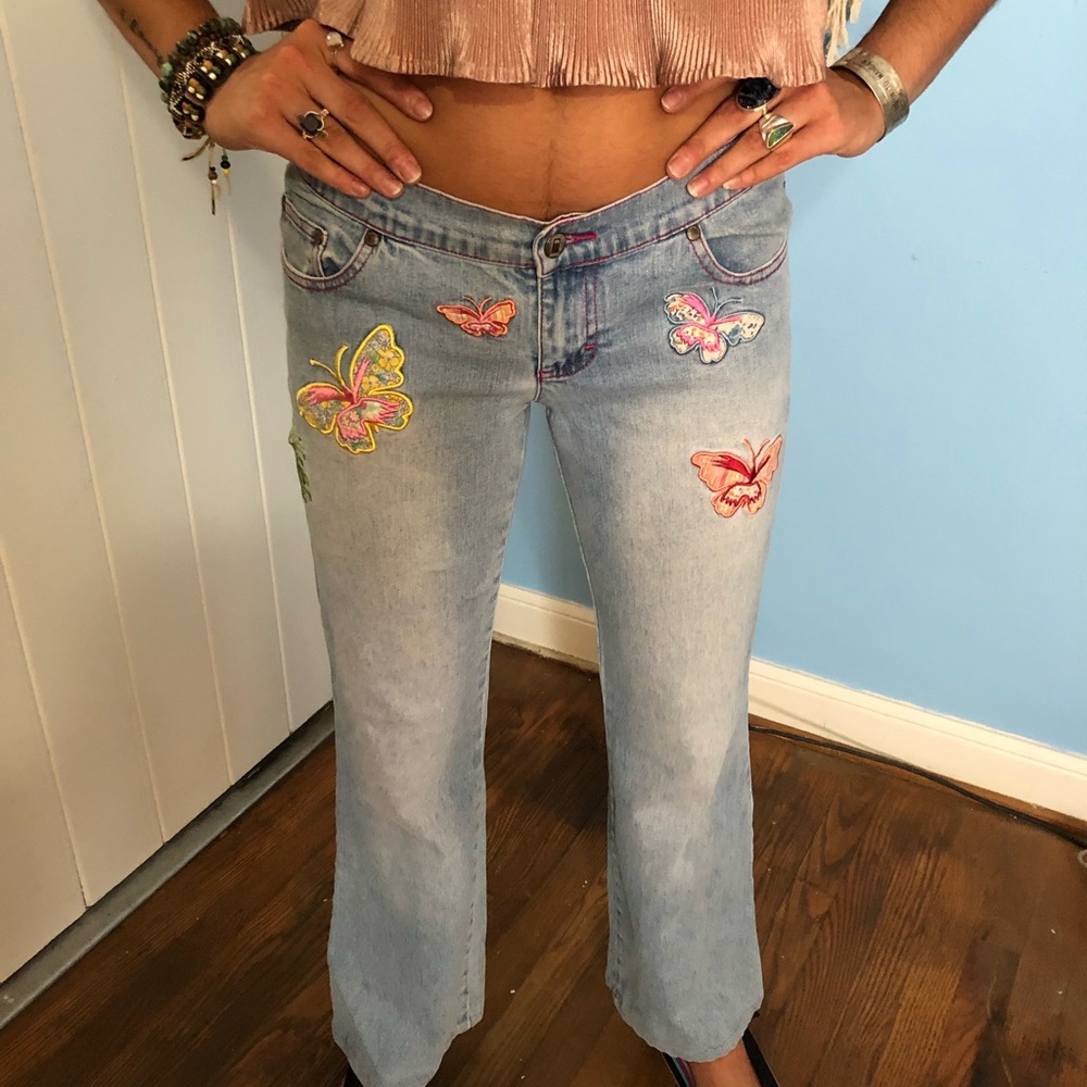 Butterfly patch jeans! - Picture 3 of 4